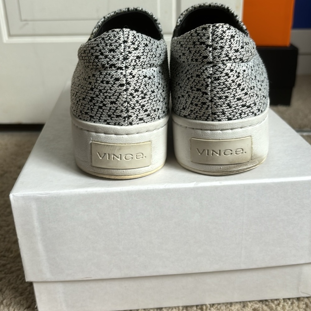 Vince. Black & White Warren Nubuck Sneaker - Picture 4 of 5